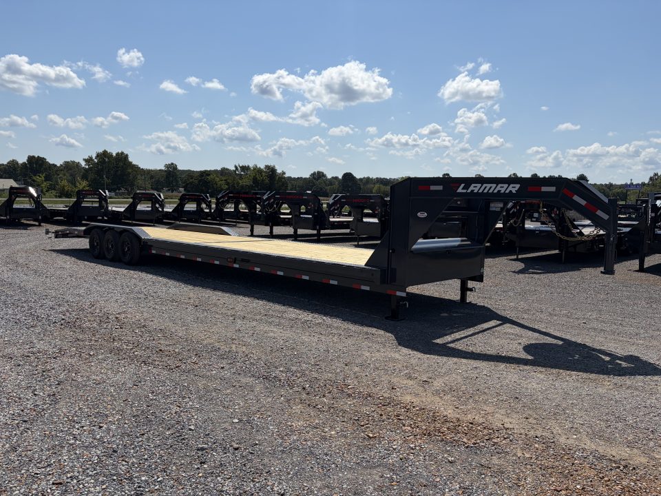 New 2027 Lamar 102" x 40' 21K GVWR Gooseneck Trailer