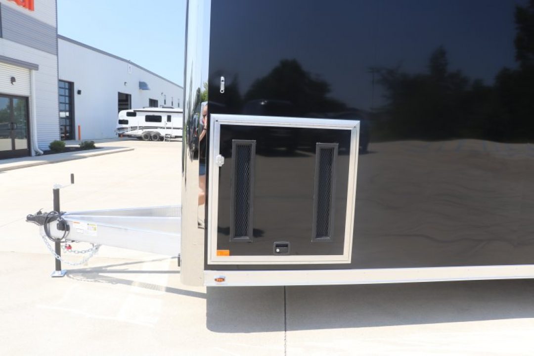 New 2027 8.5X28 inTech RACE TRAILER