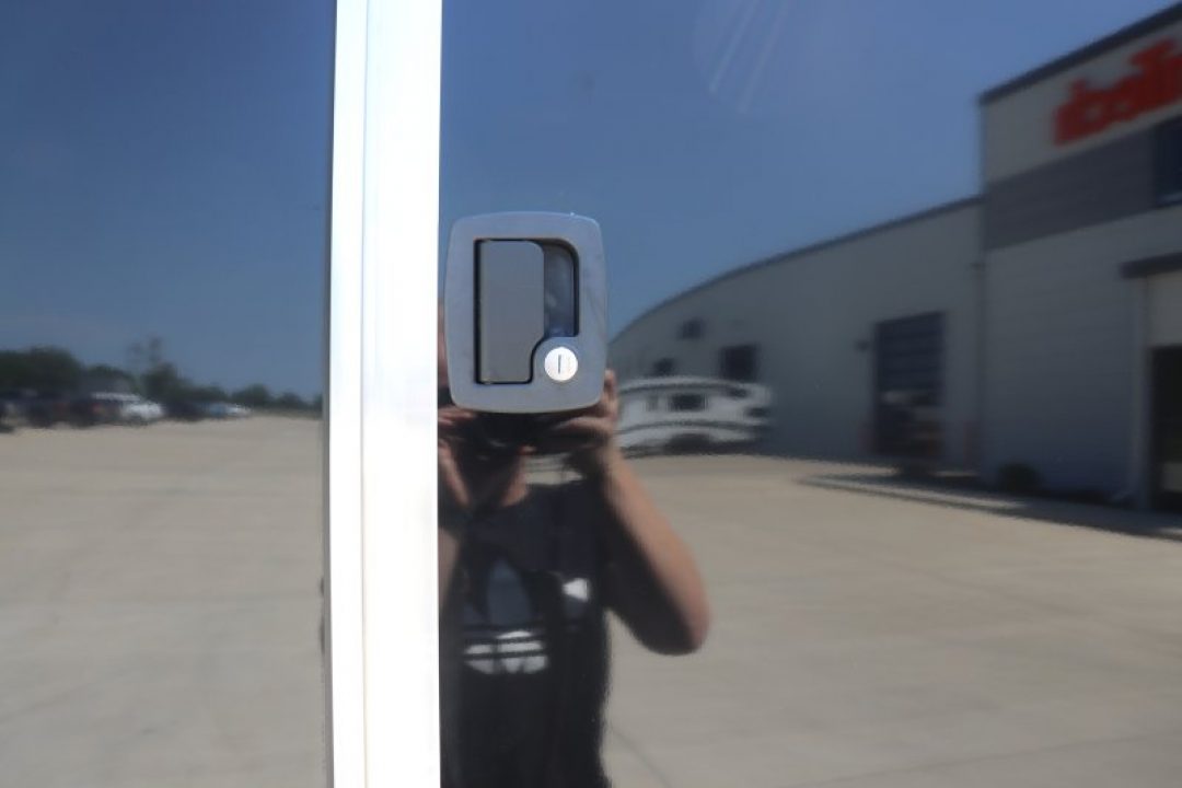 New 2027 8.5X28 inTech RACE TRAILER