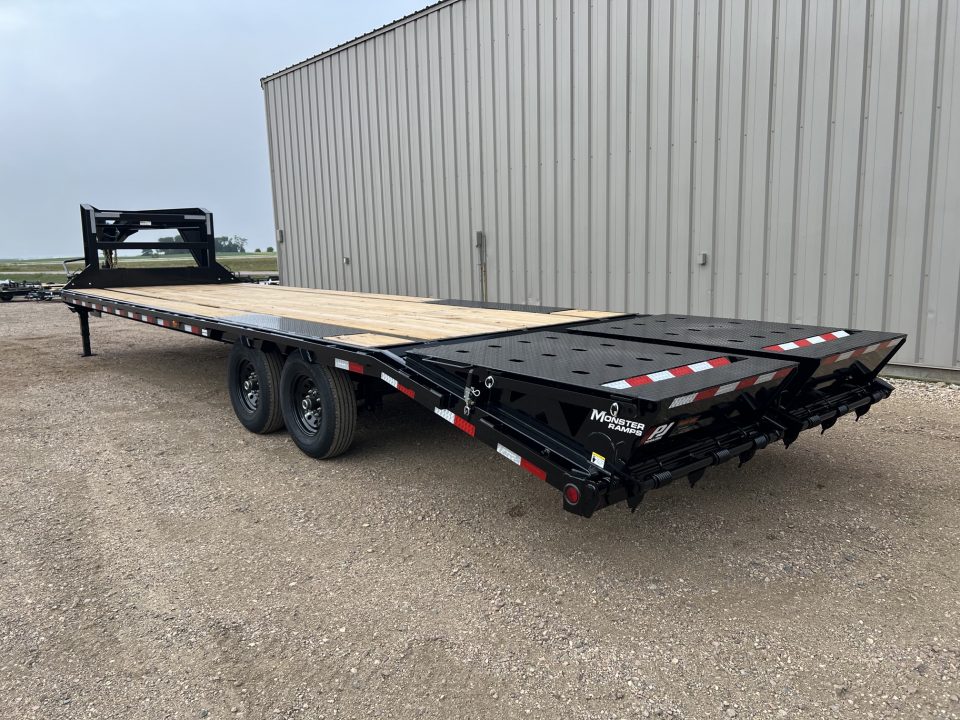 New 2027 PJ Trailers 30' Quest LQ Gooseneck Flatbed Trailer