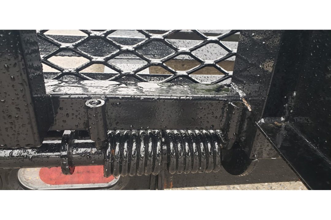 New 2027 Diamond C 8.5x24' Equipment, 5' Dove w/Ramps DEC207