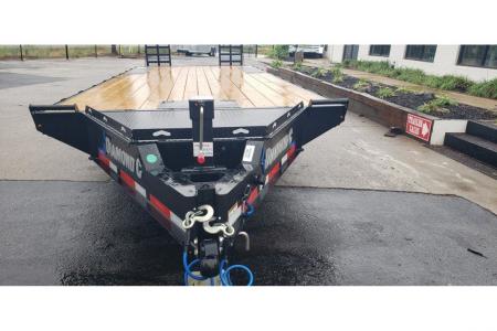 New 2027 Diamond C 8.5x24' Equipment, 5' Dove w/Ramps DEC207