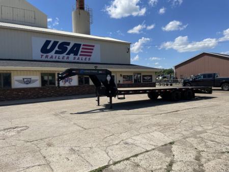 New 2026 Load Trail 102x28 Gooseneck 24k w/Max Ramps Gooseneck Bodies