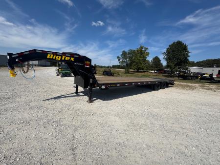New 2027 Big Tex Trailers 102x30 Tandem 23.9K GN Flatbed w/ Sliding Ratchet Rail, 2-Speed Jacks, & Load Lights Flatbed Trailer