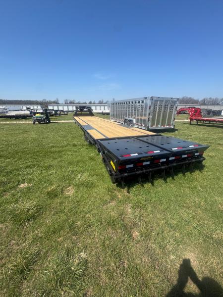 New 2027 Big Tex 102x40 Tandem 17.5K GN MAX RAMP