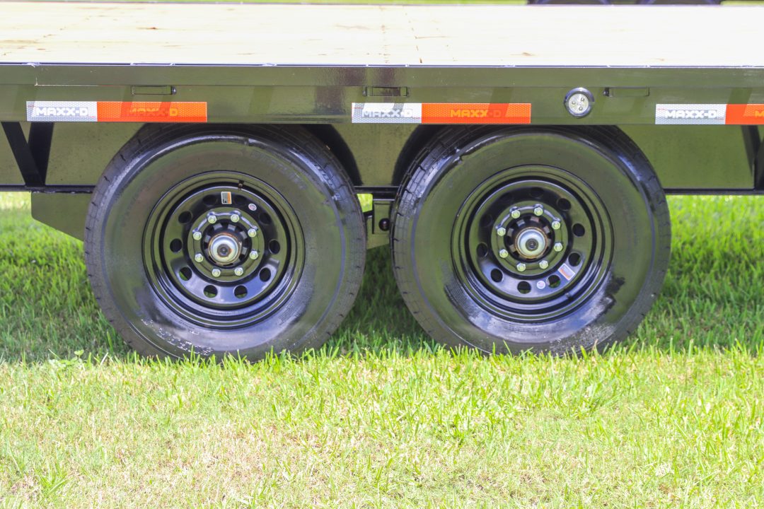 New 2027 8.5X40 MAXX-D GOOSENECK EQUIPMENT TRAILER