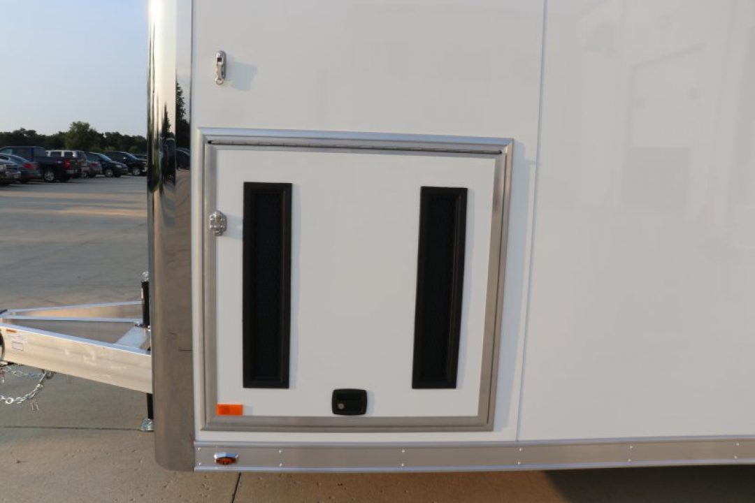 New 2027 8.5X28 inTech RACE TRAILER