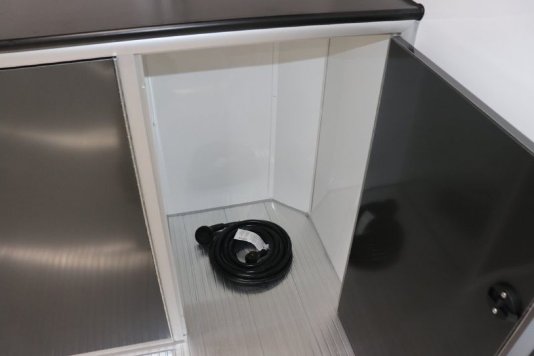 New 2027 8.5X28 inTech RACE TRAILER