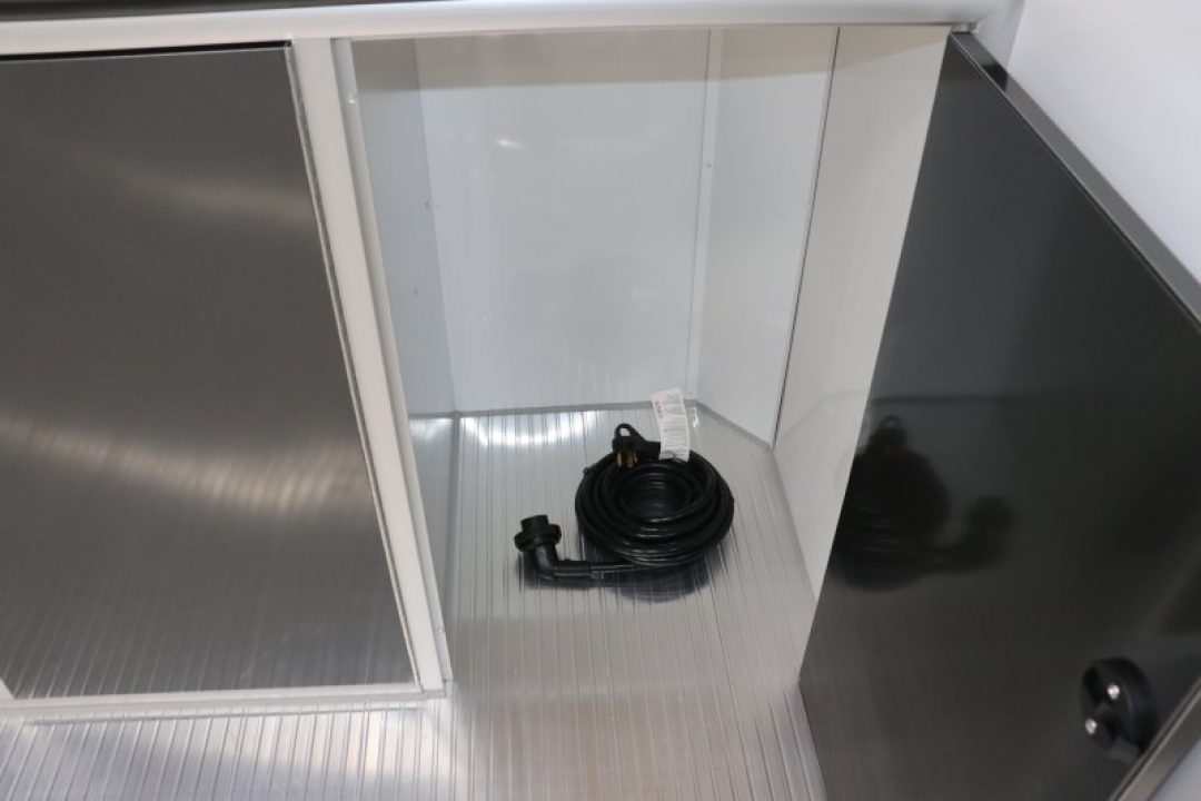 New 2027 8.5X28 inTech RACE TRAILER