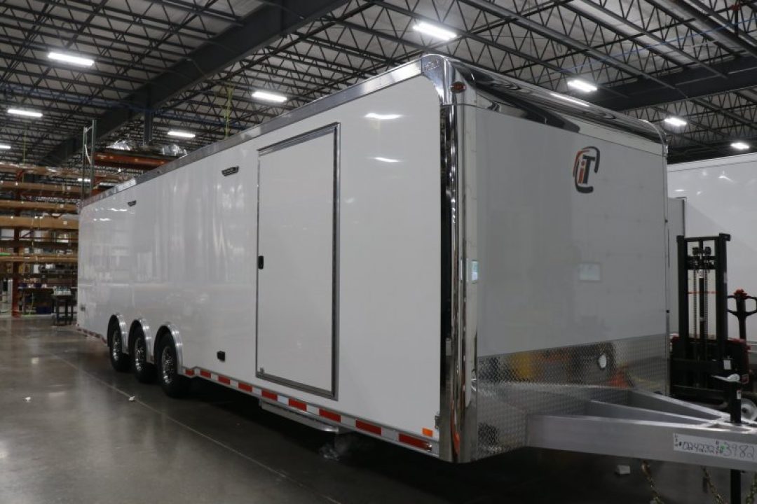 New 2027 8.5X32 iNTECH RACE TRAILER