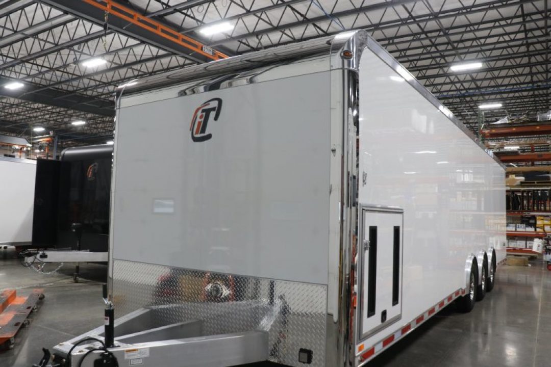 New 2027 8.5X32 iNTECH RACE TRAILER