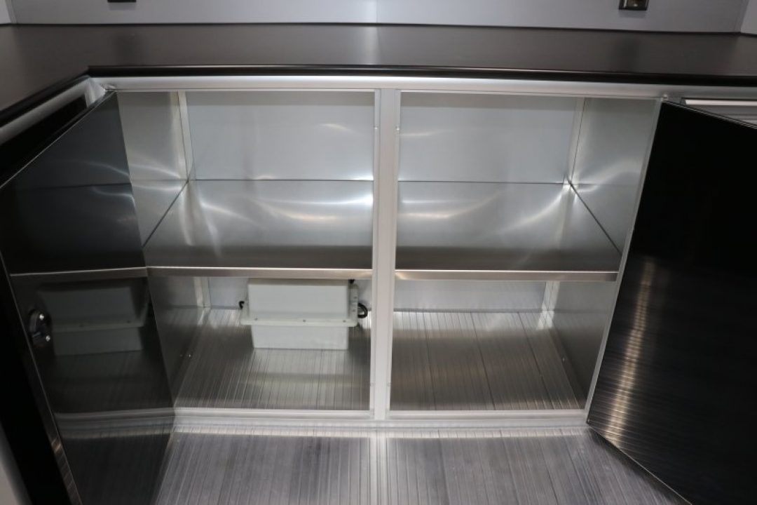 New 2027 8.5X32 iNTECH RACE TRAILER