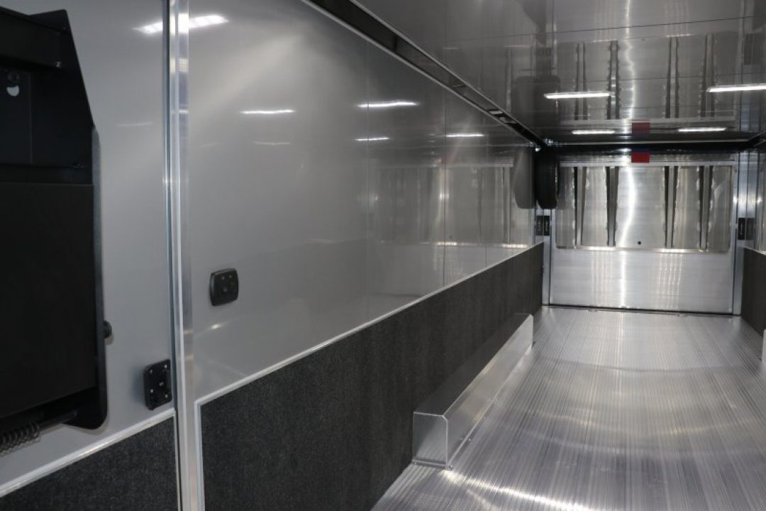New 2027 8.5X32 iNTECH RACE TRAILER