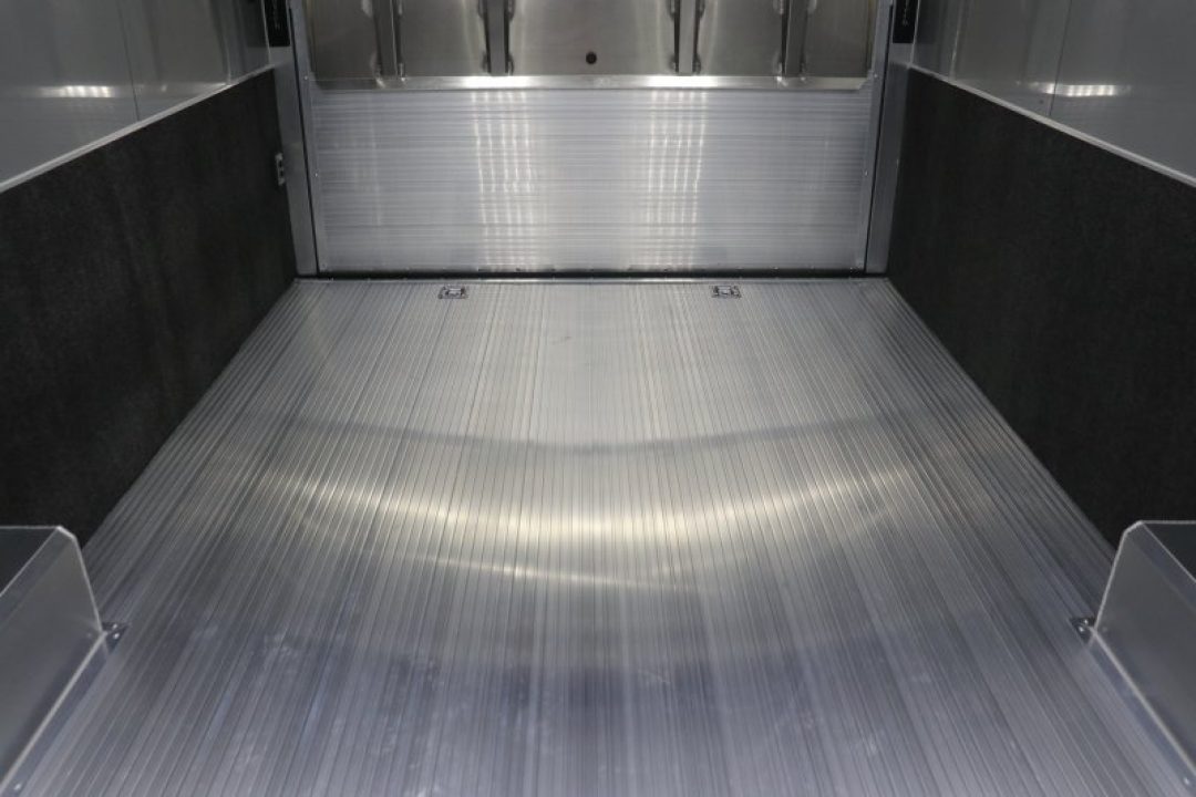 New 2027 8.5X32 iNTECH RACE TRAILER