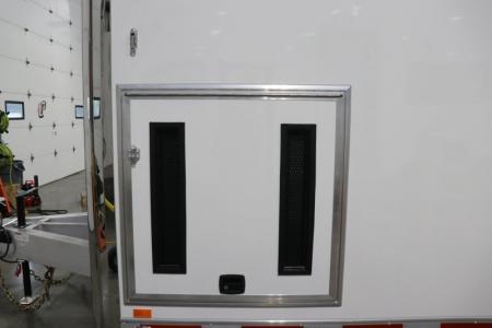 New 2027 8.5X32 iNTECH RACE TRAILER