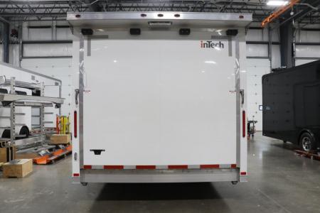 New 2027 8.5X32 iNTECH RACE TRAILER