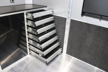 New 2027 8.5X32 iNTECH RACE TRAILER