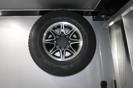 New 2027 8.5X32 iNTECH RACE TRAILER