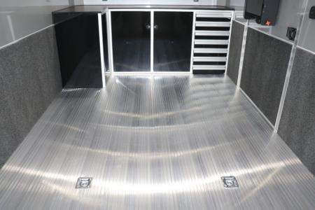 New 2027 8.5X32 iNTECH RACE TRAILER