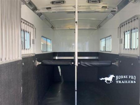 New 2027 Cimarron Trailers Norstar 4 Horse Head-to-Head Gooseneck Horse Trailer
