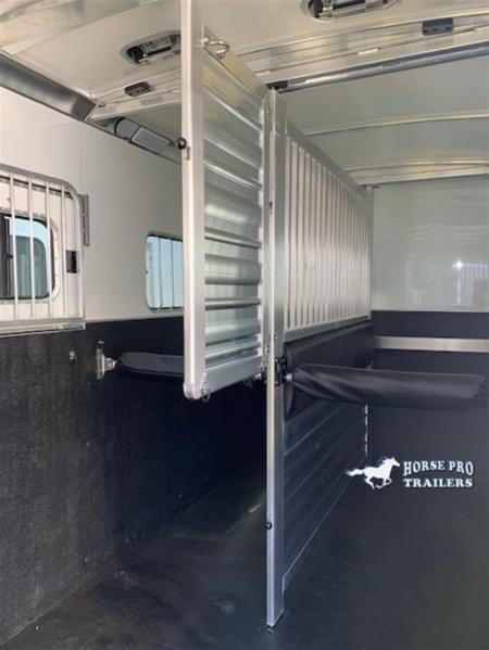 New 2027 Cimarron Trailers Norstar 4 Horse Head-to-Head Gooseneck Horse Trailer