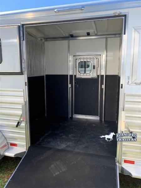 New 2027 Cimarron Trailers Norstar 4 Horse Head-to-Head Gooseneck Horse Trailer