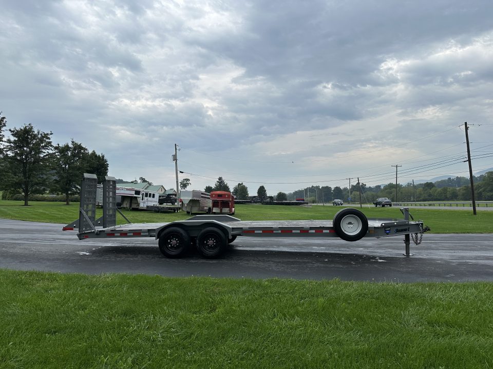 Used 2025 Diamond C Trailers LPX 210 24' Equipment Trailer