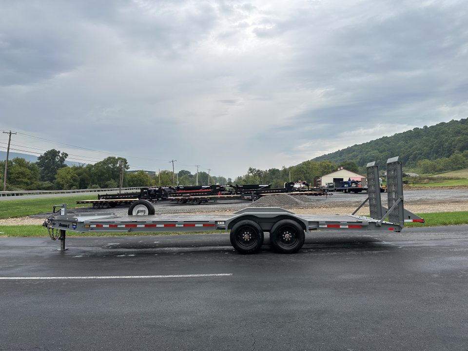 Used 2025 Diamond C Trailers LPX 210 24' Equipment Trailer