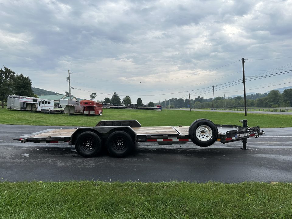 Used USED 2021 Diamond C Trailers HDT 207 Tilt Trailer 20'