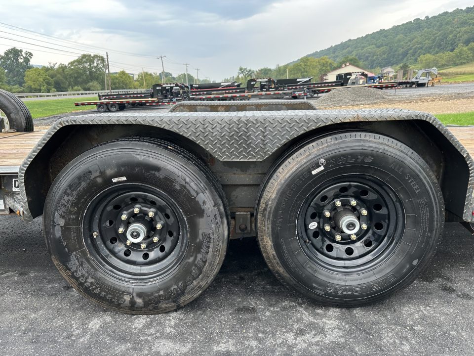 Used USED 2021 Diamond C Trailers HDT 207 Tilt Trailer 20'