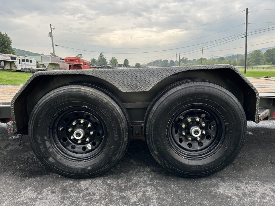Used USED 2021 Diamond C Trailers HDT 207 Tilt Trailer 20'