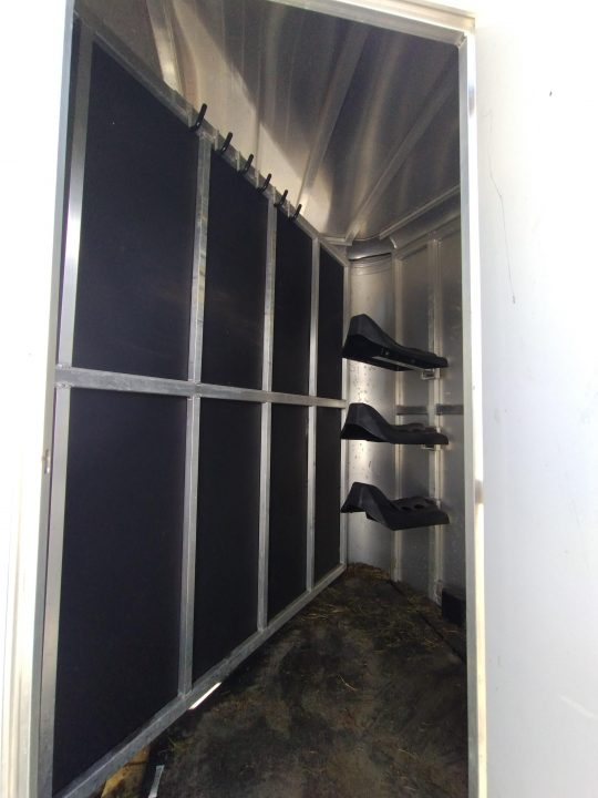 Used 2020 Shadow 3 Horse Trailer / Livestock trailer with removable dividers Horse Trailer