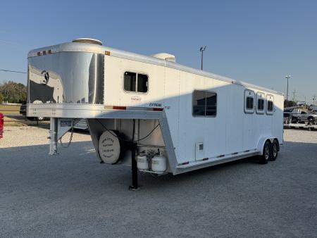 Used 1998 Exiss 3 Horse Gooseneck Living Quarters With Midtack Horse Trailer