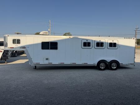 Used 1998 Exiss 3 Horse Gooseneck Living Quarters With Midtack Horse Trailer