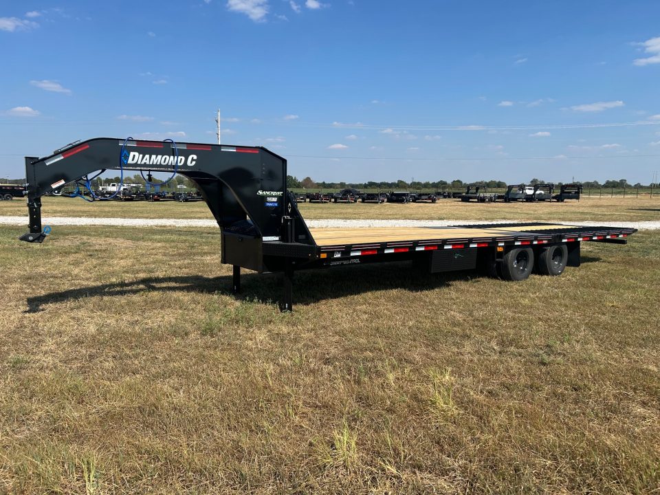 New 2027 Diamond C 102x30 Tandem 25K GN Hydrotail w/ Hydraulic Jacks, Fully Cleated Tail, & Solar