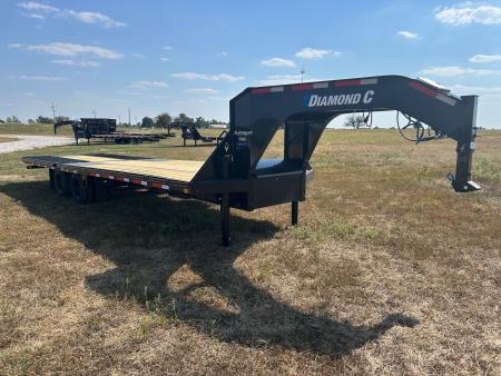 New 2027 Diamond C 102x30 Tandem 25K GN Hydrotail w/ Hydraulic Jacks, Fully Cleated Tail, & Solar