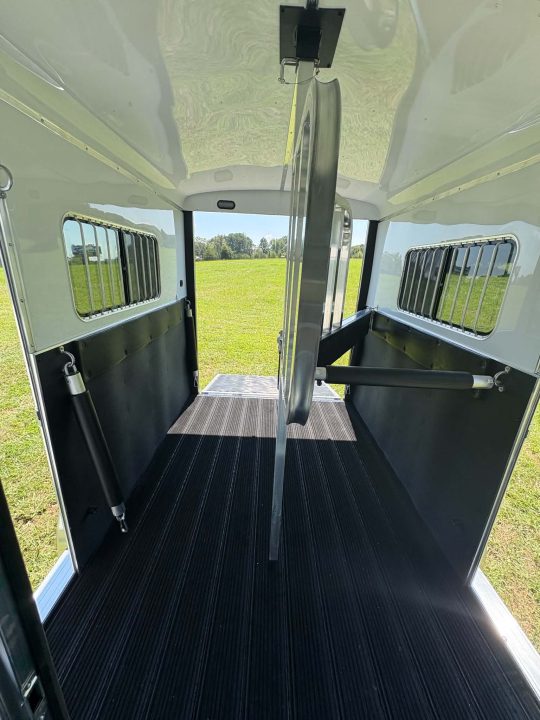 New 2027 Homesteader 2 Horse Straight Load Warmblood Trailer Two-Tone