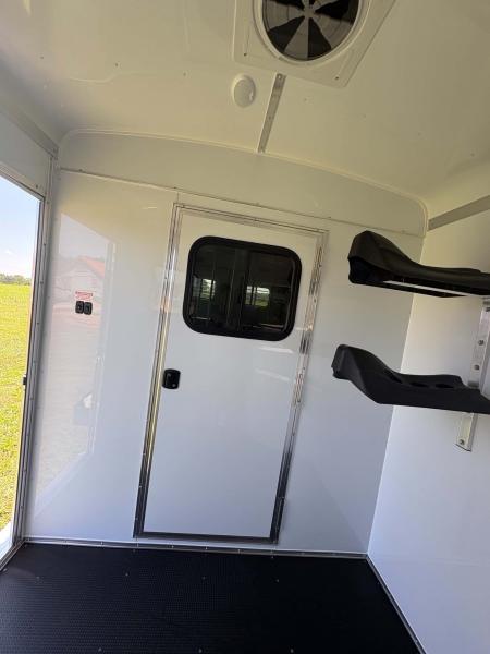 New 2027 Homesteader 2 Horse Straight Load Warmblood Trailer Two-Tone