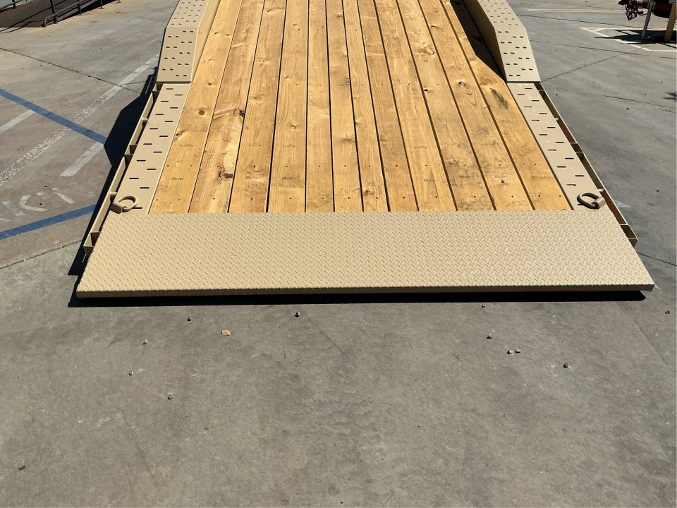 New 2027 Diamond C Trailers HXD207L22X102 8.5FT X 22FT 15.5 GVW Tilt Trailer