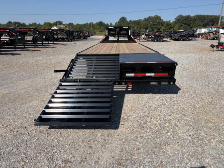 New 2027 MAXXD 102"X25' 17.5K Gooseneck Flatbed Trailer