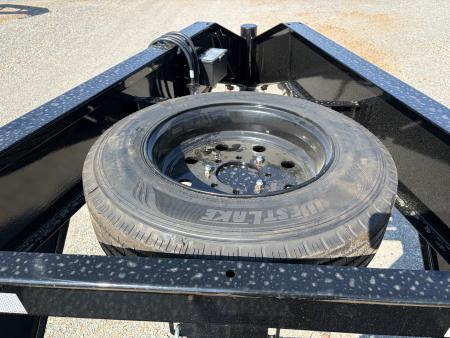 New 2027 MAXXD 102"X25' 17.5K Gooseneck Flatbed Trailer
