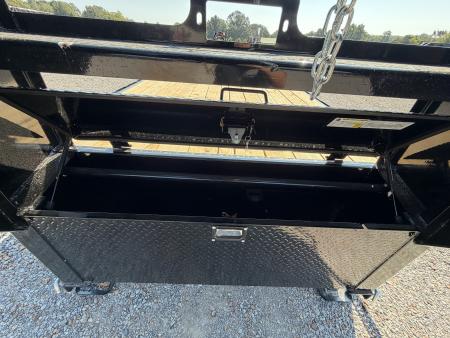 New 2027 MAXXD 102"X25' 17.5K Gooseneck Flatbed Trailer
