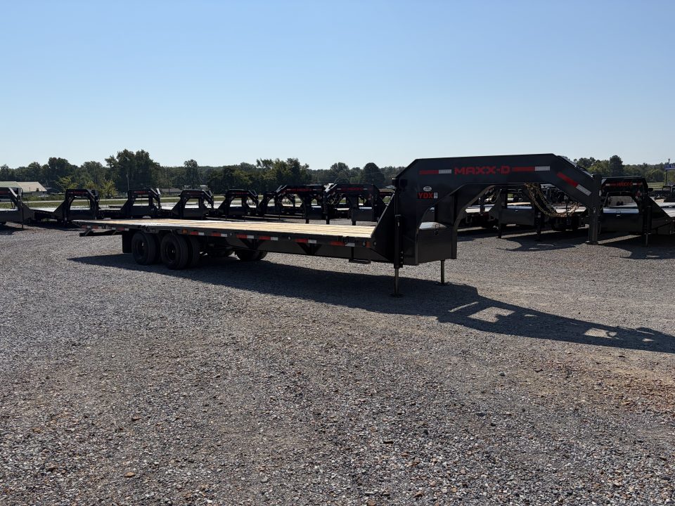 New 2027 MAXXD 102"X32' 30K Hydraulic Dovetail Gooseneck Trailer