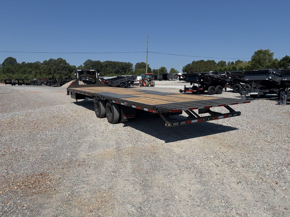 New 2027 MAXXD 102"X32' 30K Hydraulic Dovetail Gooseneck Trailer