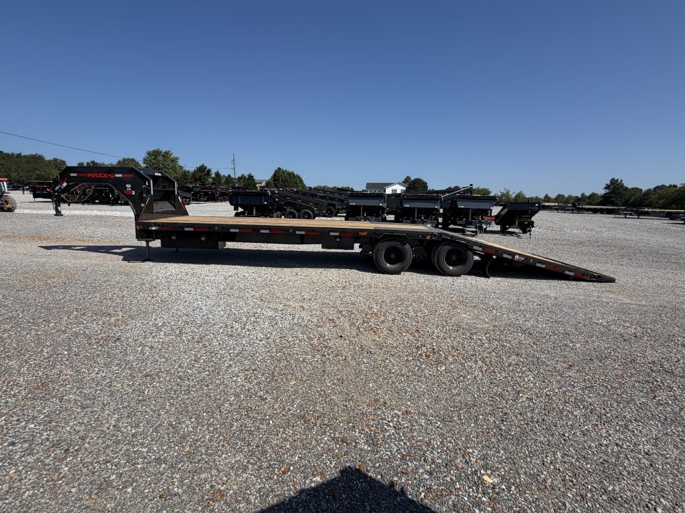 New 2027 MAXXD 102"X32' 30K Hydraulic Dovetail Gooseneck Trailer