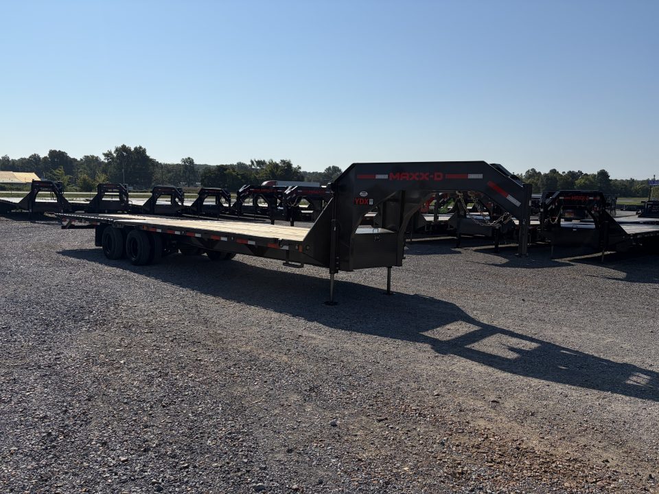 New 2027 MAXXD 102"X32' 30K Hydraulic Dovetail Gooseneck Trailer