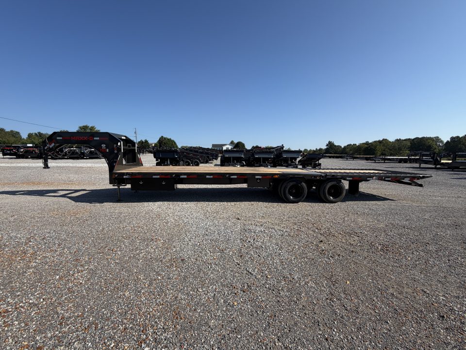 New 2027 MAXXD 102"X32' 30K Hydraulic Dovetail Gooseneck Trailer