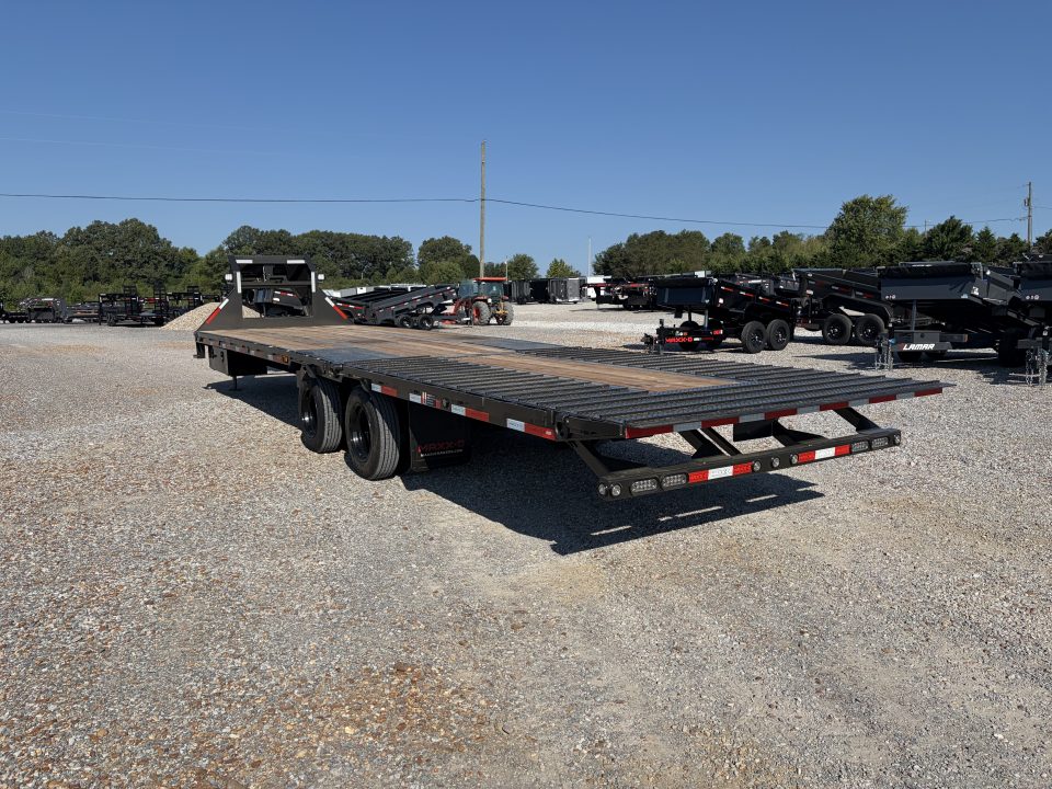 New 2027 MAXXD 102"X32' 30K Hydraulic Dovetail Gooseneck Trailer