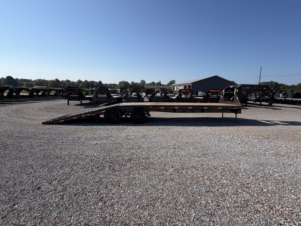 New 2027 MAXXD 102"X32' 30K Hydraulic Dovetail Gooseneck Trailer