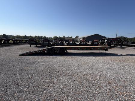 New 2027 MAXXD 102"X32' 30K Hydraulic Dovetail Gooseneck Trailer